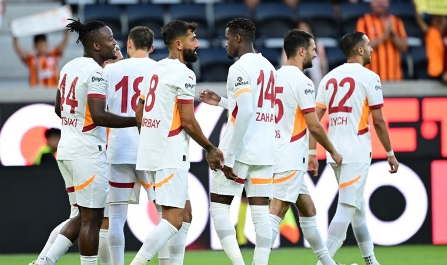 4 isim çağırılmadı: Galatasaray, Avusturya kampı kadrosunu açıkladı!